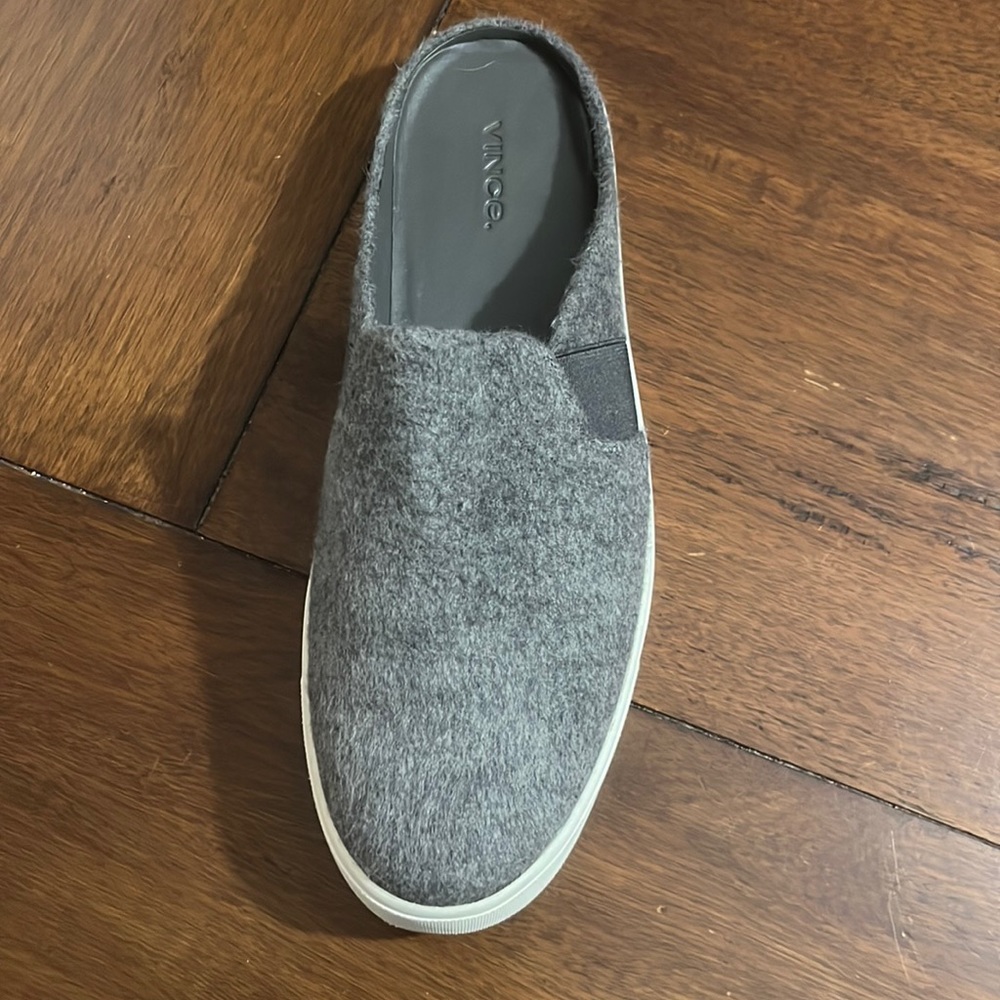 NWOT Vince Slide on Sneaker